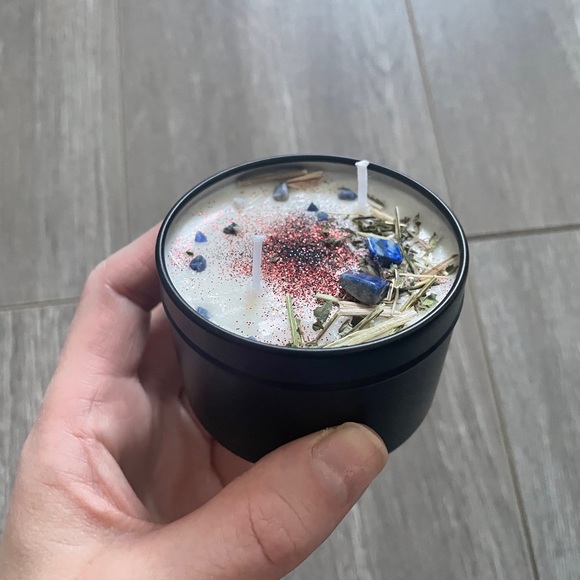 *Vampire Magic* Soy Wax Candle - Picture 5 of 6